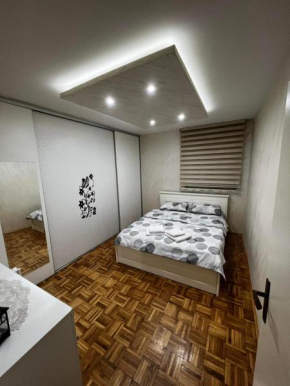 GOLD APARTMENT